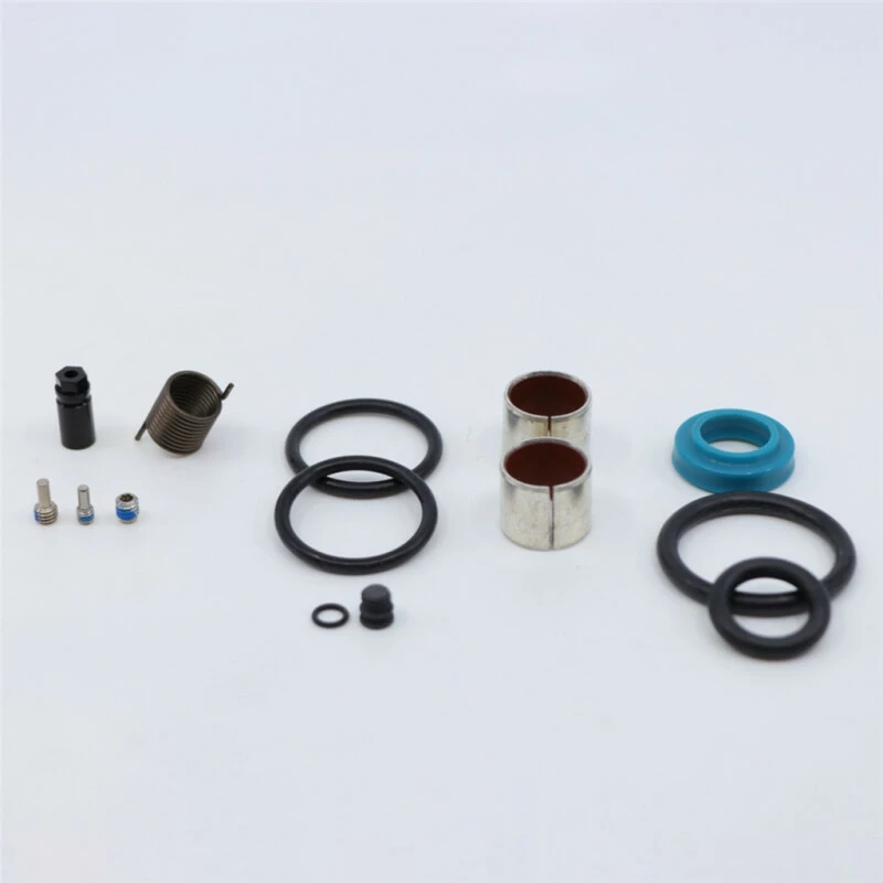 SRAM 200 Hour/1 Year Service Kit Super Deluxe Coil Remote (2018+) 1 SRAM 200 Hour/1 Year Service Kit Super Deluxe Coil Remote (2018+)